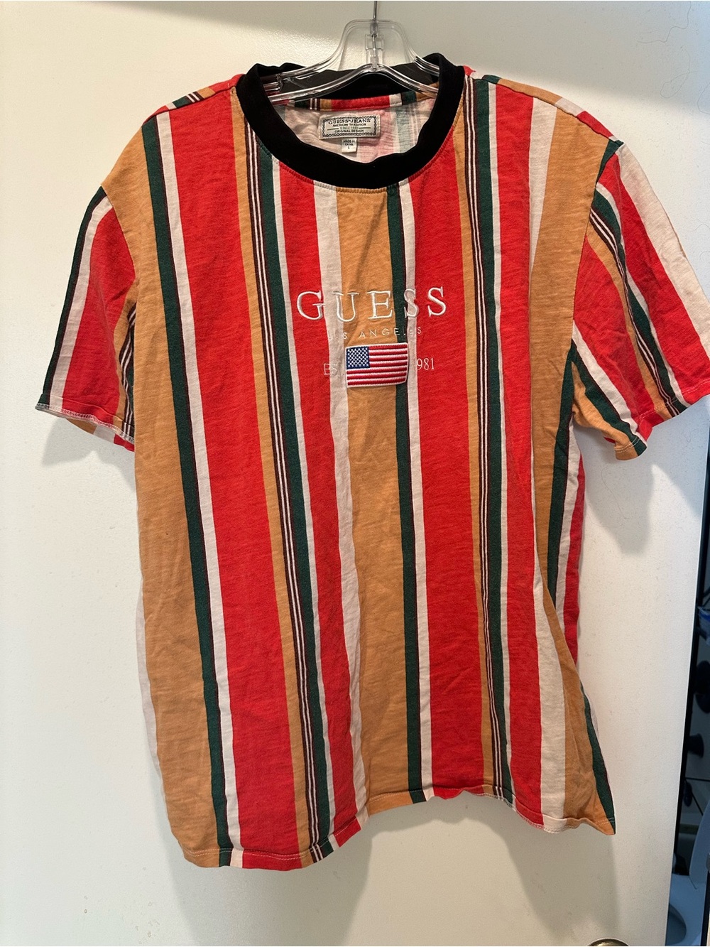 Guess Striped Tee in Red, Tan, Green & Black w American Flag Size Large